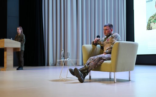 Курсанты встретились с участником СВО Алексеем Окоемовым